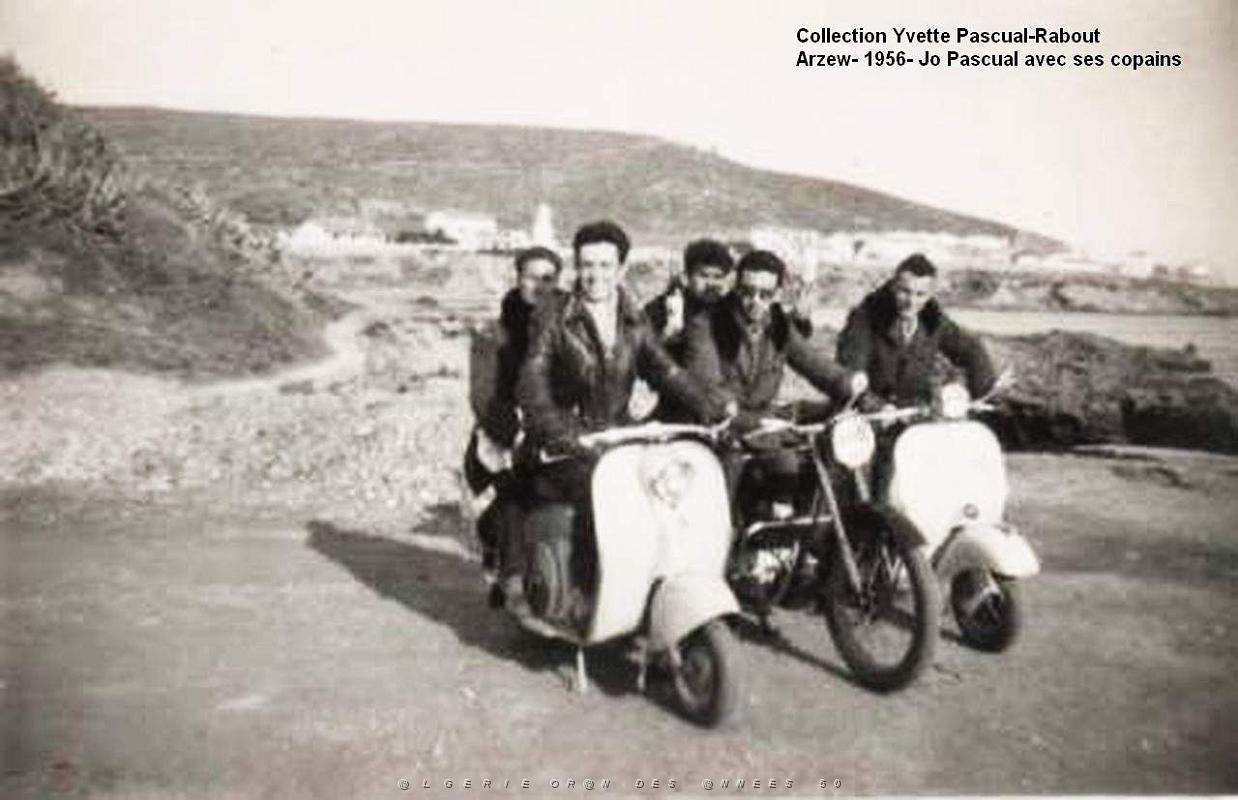 Oran SDV- 4857- arzew Jo PASCUAL et ses copains 1956.jpg